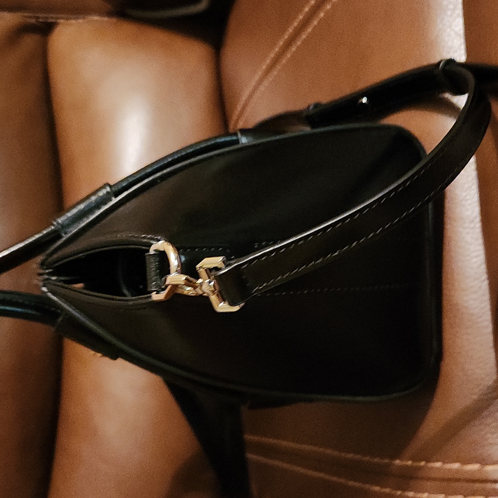 Givenchy bag - Picture 2 of 5
